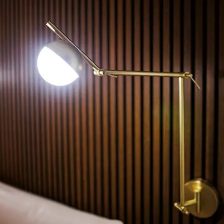 Next To Sea * Crotone