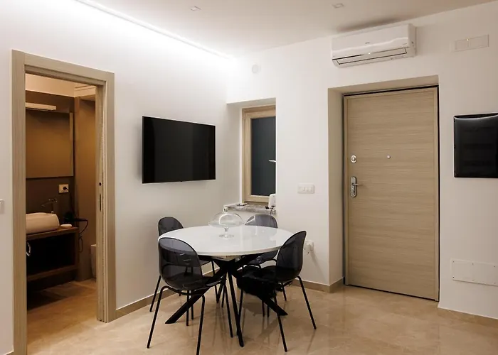 Next To Sea * Crotone